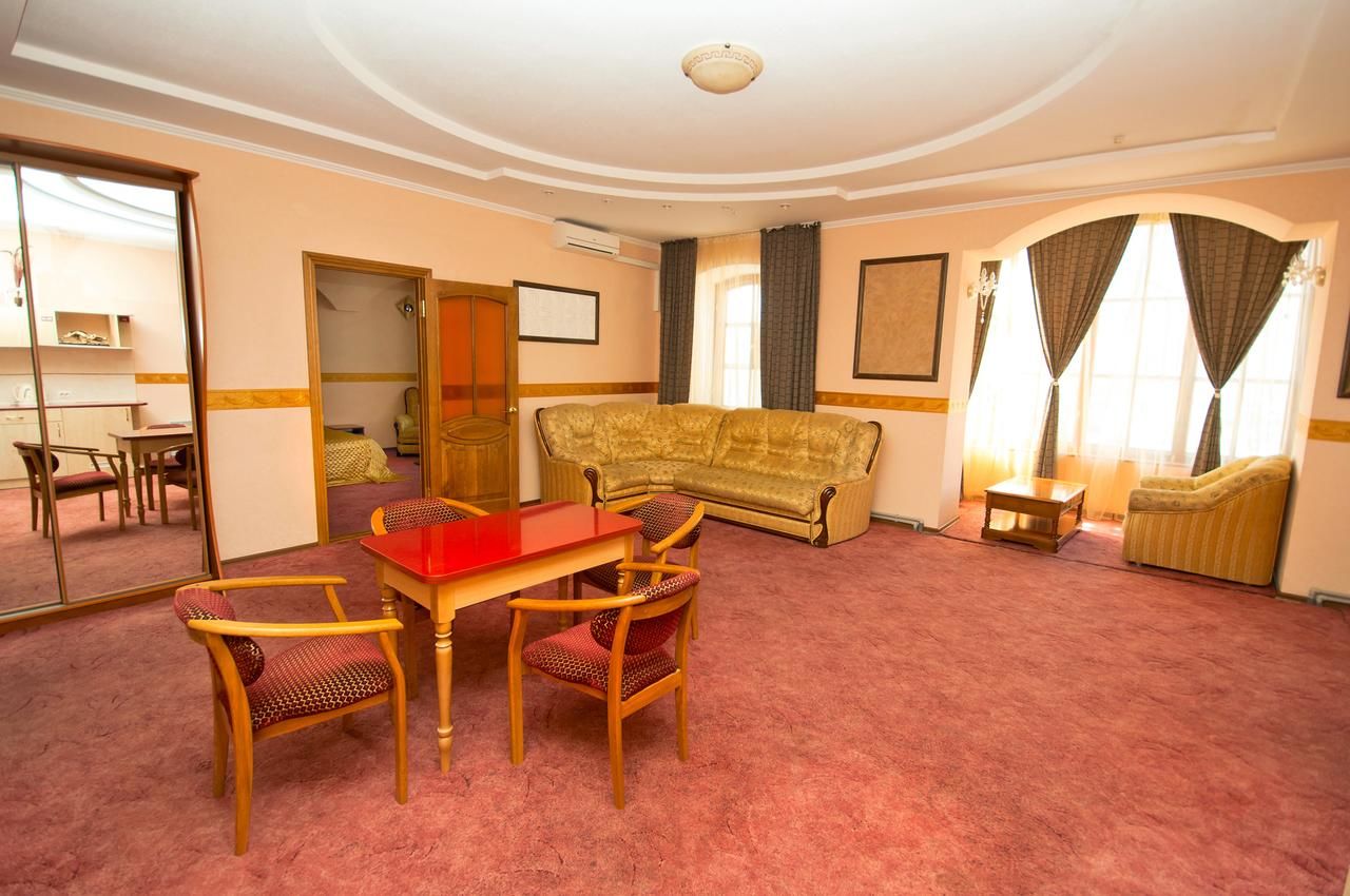 Отель Atrium Николаев-10